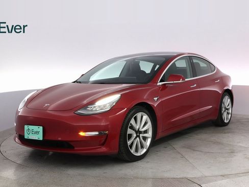 Used 2020 Tesla Model 3 Performance image 2