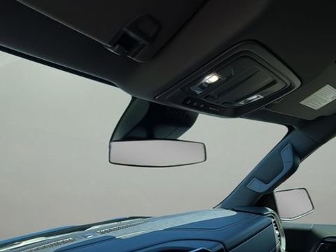 Used 2025 GMC Sierra 1500 Elevation image 26