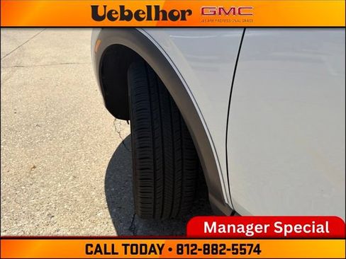 Used 2022 Buick Encore GX Essence w/ Experience Buick Package AWD/4WD image 18