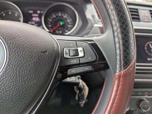Used 2019 Volkswagen Tiguan S FWD image 14