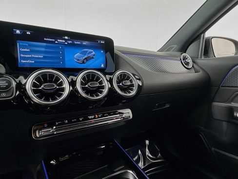 Certified 2025 Mercedes-Benz GLA 250 image 20