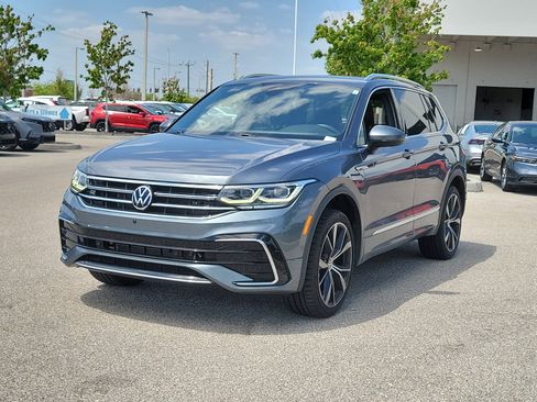 Used 2022 Volkswagen Tiguan SEL R-Line image 3