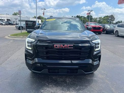 Used 2026 GMC Terrain Elevation w/ Elevation Premium Package AWD/4WD image 2