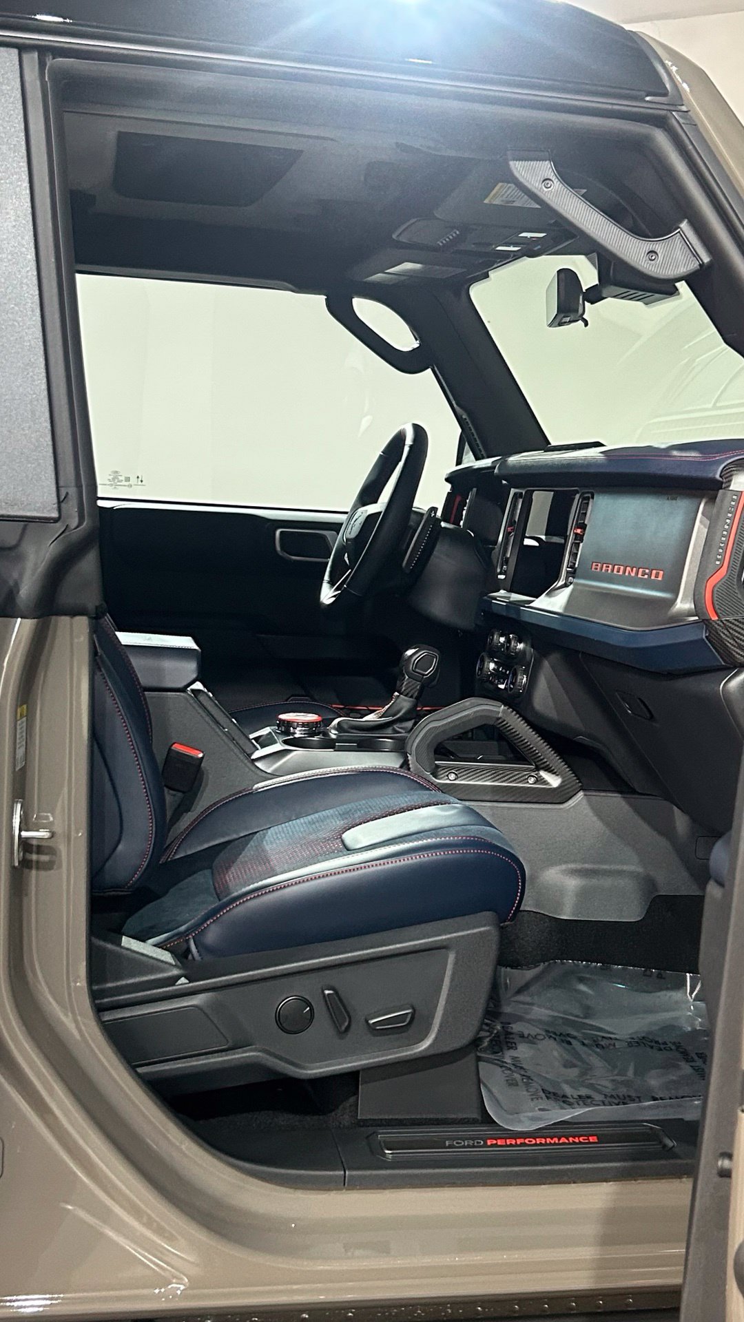 New 2026 Ford Bronco Raptor w/ Interior Carbon Fiber Pack AWD/4WD image 57