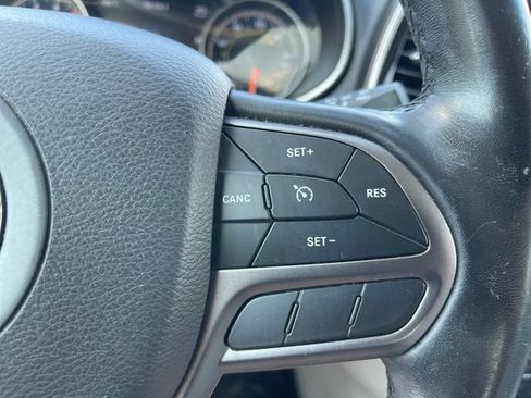 Used 2020 Jeep Cherokee Limited AWD/4WD image 26