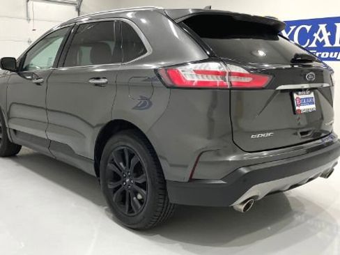 Used 2019 Ford Edge Titanium FWD image 18