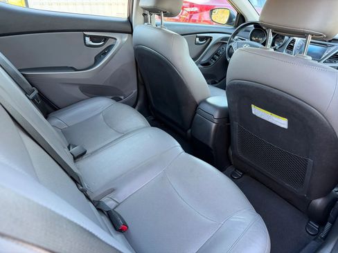 Used 2014 Hyundai Elantra Limited w/ Option Group 03 image 31