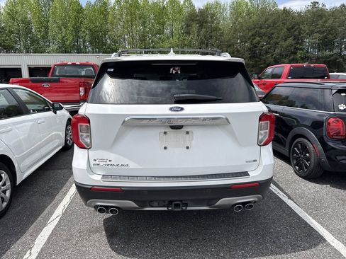 Used 2020 Ford Explorer Platinum w/ Premium Technology Package image 17