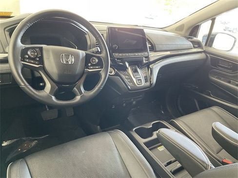 Used 2023 Honda Odyssey Elite image 19