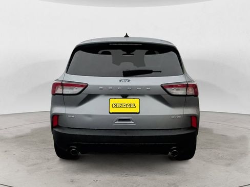 Used 2021 Ford Escape SE w/ SE Sport Appearance Package image 4