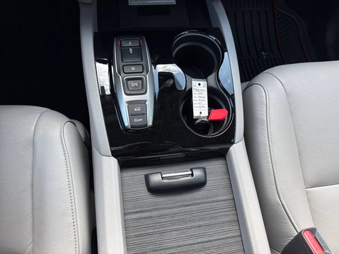 Used 2019 Honda Pilot Touring image 23