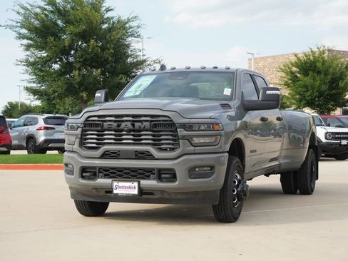 New 2026 RAM 3500 Big Horn AWD/4WD image 3