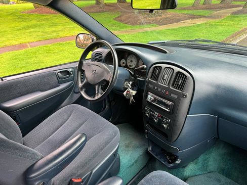 Used 2001 Dodge Grand Caravan Sport image 18