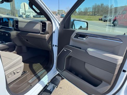 New 2026 Chevrolet Silverado 1500 LTZ w/ LTZ Premium Package AWD/4WD image 53