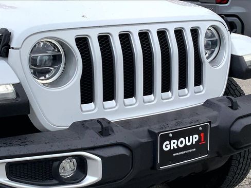 Used 2022 Jeep Wrangler Unlimited Sahara w/ Cold Weather Group AWD/4WD image 26