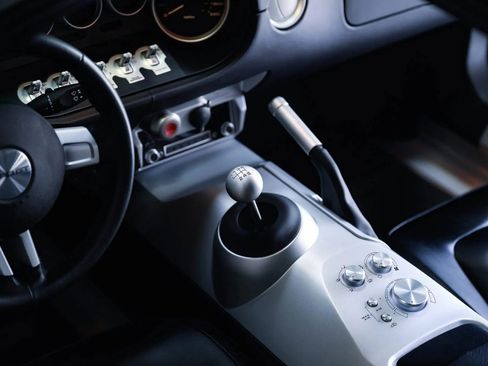 Used 2006 Ford GT image 5