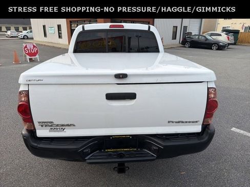 Used 2014 Toyota Tacoma PreRunner image 4