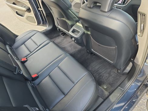 Used 2022 Volvo S60 B5 Momentum w/ Climate Package image 11