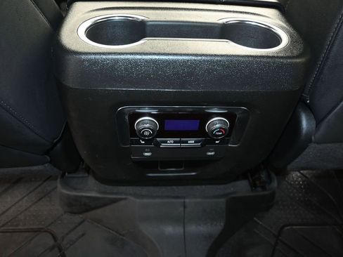 Used 2024 Chevrolet Tahoe Premier RWD image 18