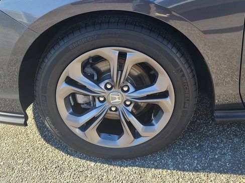 Certified 2023 Honda Accord EX image 33