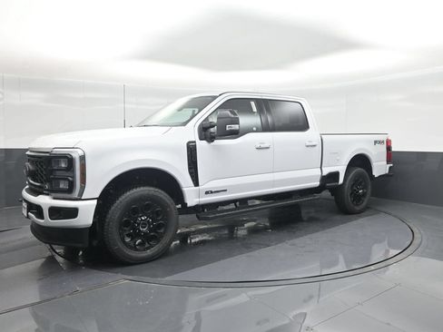 New 2026 Ford F250 Lariat w/ Black Appearance Package AWD/4WD image 33