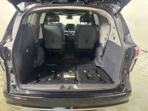 Used 2023 Toyota Sienna Limited AWD/4WD image 11