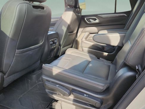 Used 2021 Chevrolet Tahoe RST w/ Luxury Package image 12