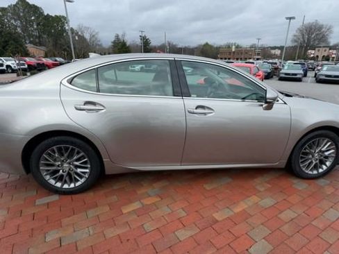 Used 2018 Lexus ES 350 w/ Premier Package image 3