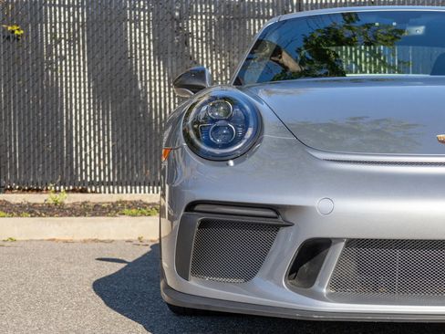 Used 2018 Porsche 911 GT3 RWD image 5