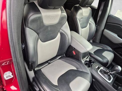 Used 2014 Jeep Cherokee Limited FWD image 16
