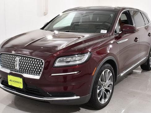 Used 2022 Lincoln Nautilus Reserve w/ Equipment Group 201A AWD/4WD image 2