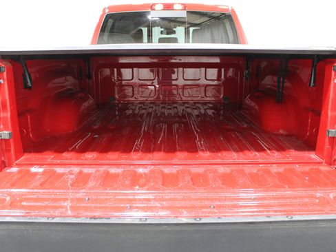 Used 2024 RAM 2500 Laramie w/ Night Edition image 36