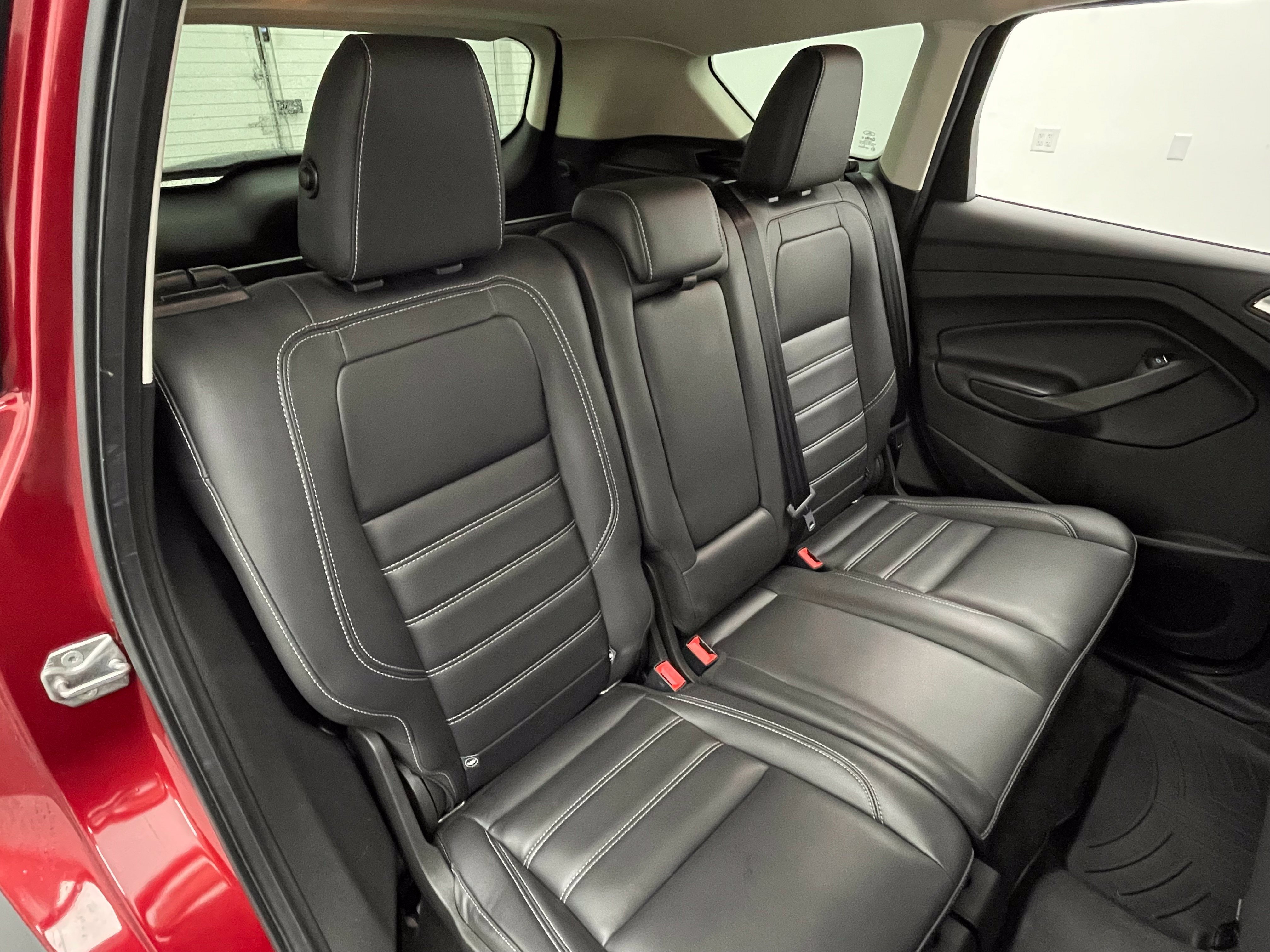 Used 2019 Ford Escape SEL AWD/4WD image 40