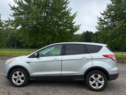 Used 2014 Ford Escape SE FWD image 2