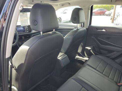 Certified 2021 Volkswagen Jetta SE FWD image 17