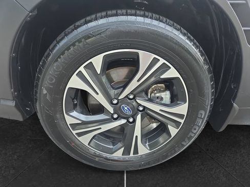 Used 2024 Subaru Crosstrek 2.0i Premium AWD/4WD image 9