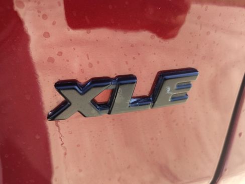 Used 2024 Toyota RAV4 XLE FWD image 11