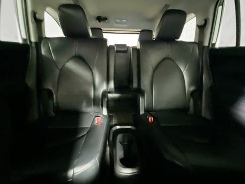 Used 2026 Toyota Highlander XLE AWD/4WD image 32