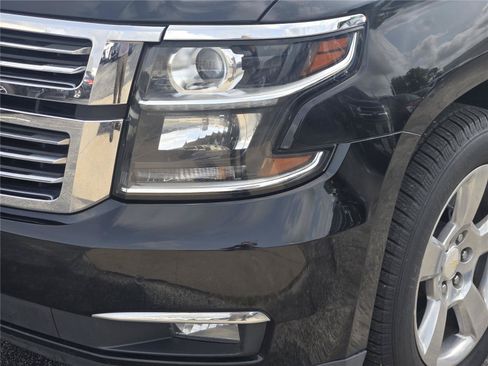 Used 2018 Chevrolet Tahoe Premier AWD/4WD image 9