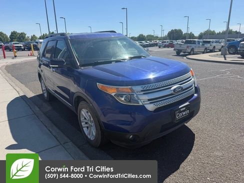Used 2014 Ford Explorer XLT w/ Equipment Group 201A AWD/4WD image 15