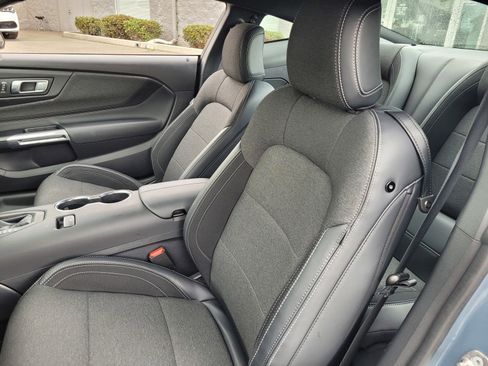 Used 2025 Ford Mustang Coupe image 17