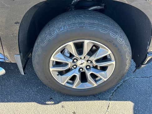 Used 2021 Chevrolet Silverado 1500 RST image 13