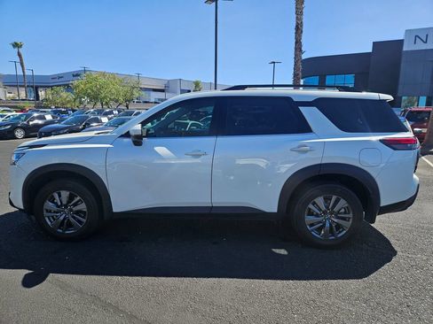 Used 2022 Nissan Pathfinder SV w/ Cargo Package FWD image 8