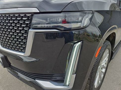 Used 2021 Cadillac Escalade Premium Luxury AWD/4WD image 6