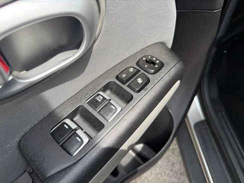 Used 2019 Kia Soul w/ Convenience Package FWD image 11
