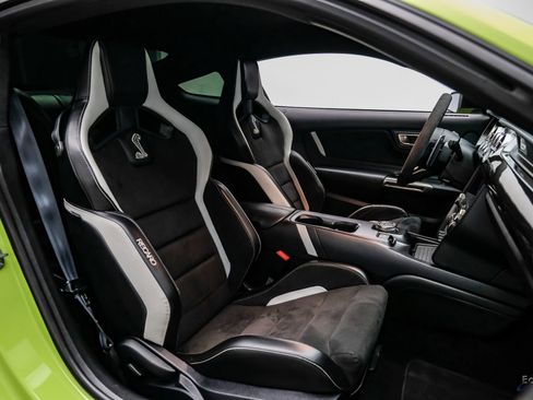 Used 2020 Ford Mustang Shelby GT500 w/ Technology Package image 60