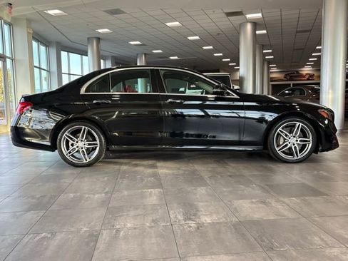 Used 2017 Mercedes-Benz E 300 image 2