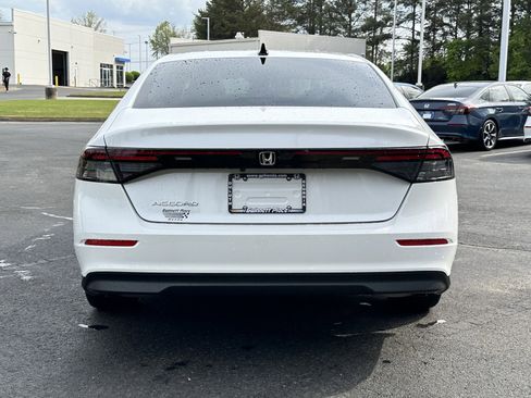 Used 2025 Honda Accord SE image 12