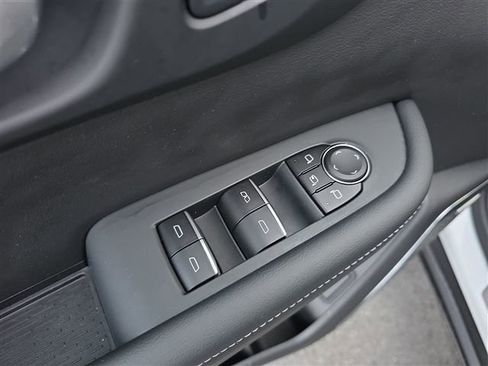 Used 2025 Buick Enclave Sport Touring AWD/4WD image 17