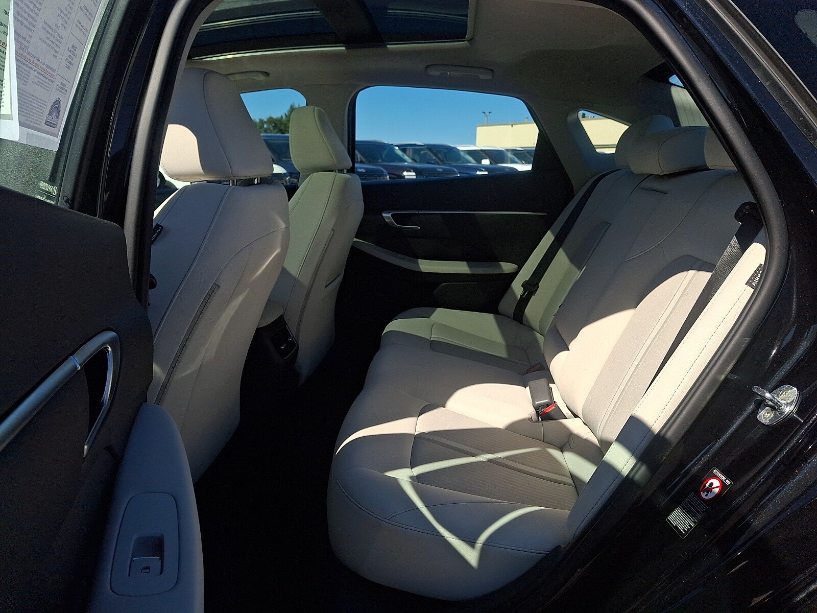 Certified 2022 Hyundai Sonata SEL w/ Convenience Package FWD image 11